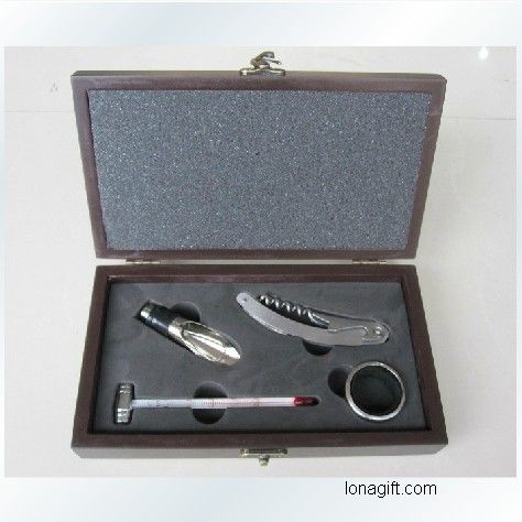 高檔木盒酒具四件套